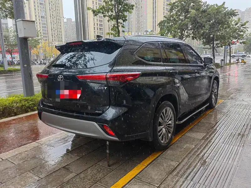 2022 Toyota Highlander 380T AWD Premium 7-seater — миниатюра 4