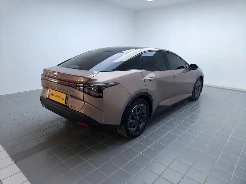 Toyota bZ3 2023 Long Range Premium — миниатюра 7