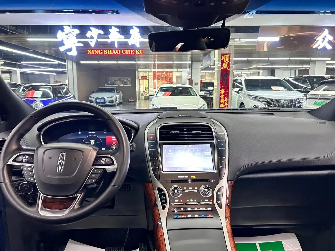 2019 Navigator Imported Model 2.0T 4WD Premium Edition (National V Emission Standard) — миниатюра 9