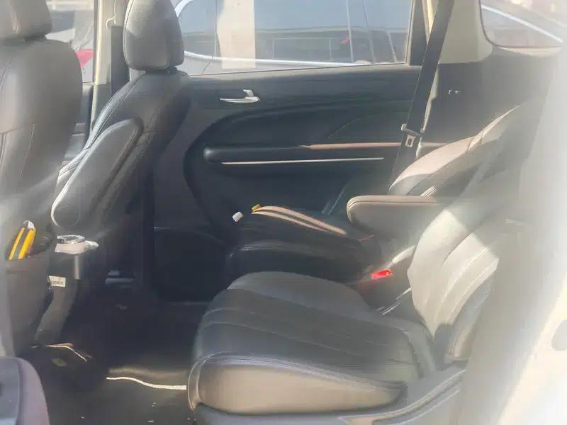 Trumpchi M6 2019 270T Automatic Luxury Edition 6-seater National VI Emission Standard — миниатюра 10