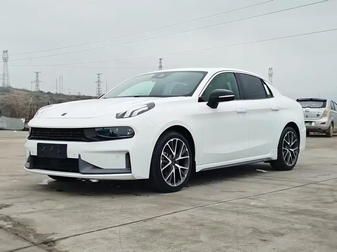 Lynk & Co 03 2018 1.5TD DCT Pro Edition (National V Emission Standard) — миниатюра 1