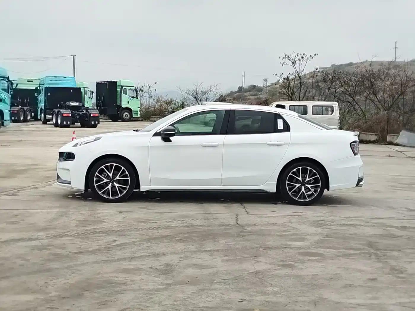 Lynk & Co 03 2018 1.5TD DCT Pro Edition (National V Emission Standard) — миниатюра 4