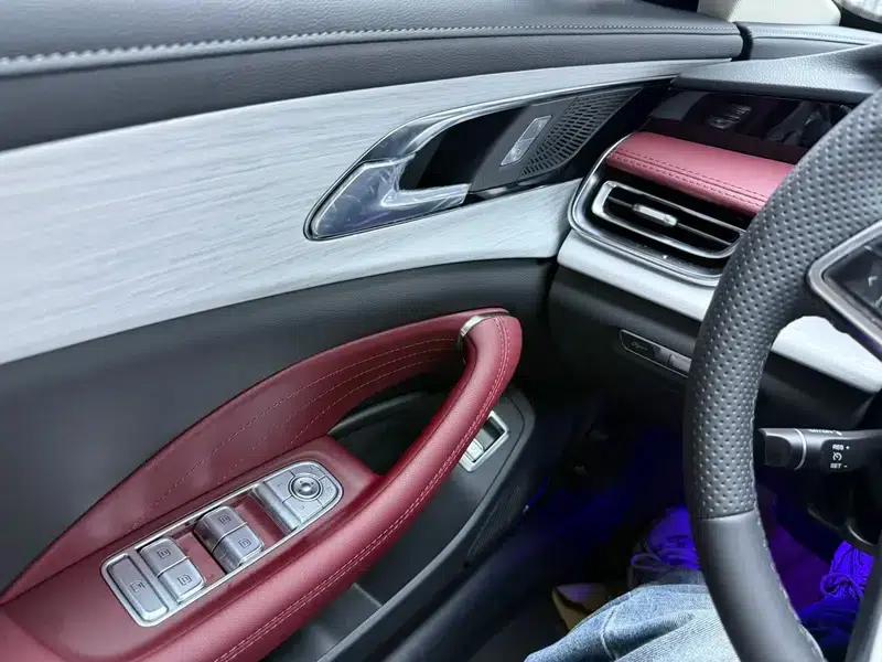 Hongqi H5 2025 1.5T DCT Flag Edition — миниатюра 6