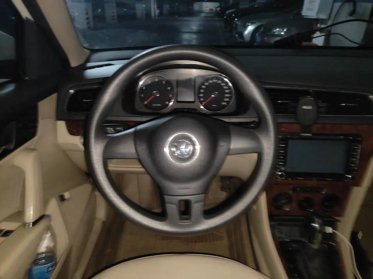 Volkswagen Lavida 2013 Restyled Classic 1.6L Automatic Comfort Edition — миниатюра 10