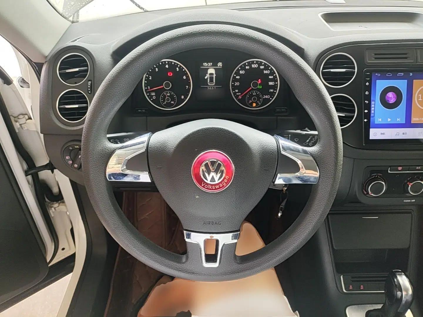 Volkswagen Tiguan 2016 280TSI Automatic Two-Wheel-Drive Silk Road Style Edition — миниатюра 13