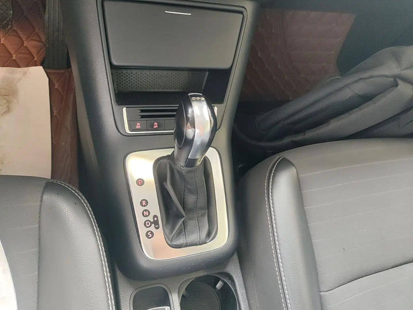 Volkswagen Tiguan 2016 280TSI Automatic Two-Wheel-Drive Silk Road Style Edition — миниатюра 16