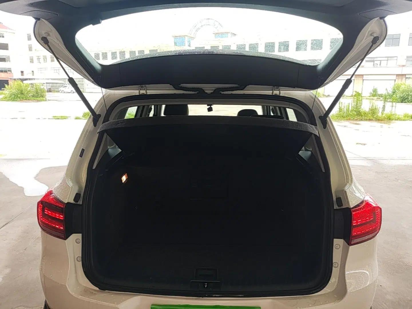 Volkswagen Tiguan 2016 280TSI Automatic Two-Wheel-Drive Silk Road Style Edition — миниатюра 22