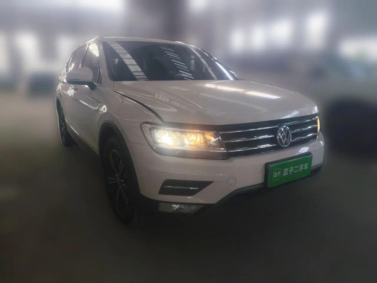 Volkswagen Tiguan L 2019 330TSI Automatic Two-Wheel Drive Panoramic Comfort Edition China VI Standard — миниатюра 3