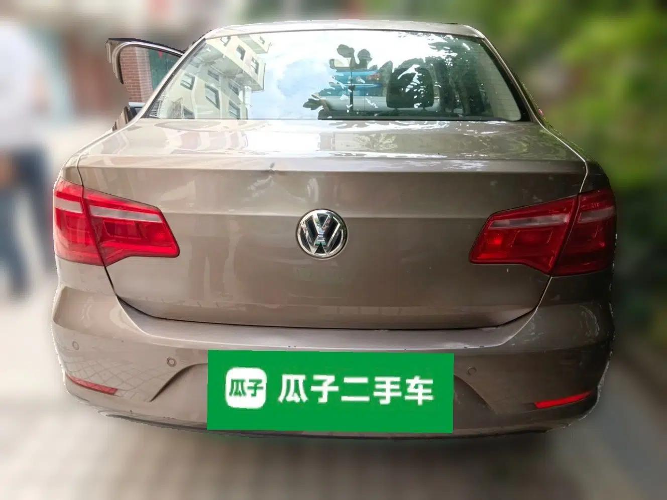 Volkswagen Bora 2013 1.6L Manual Comfort Model — миниатюра 5
