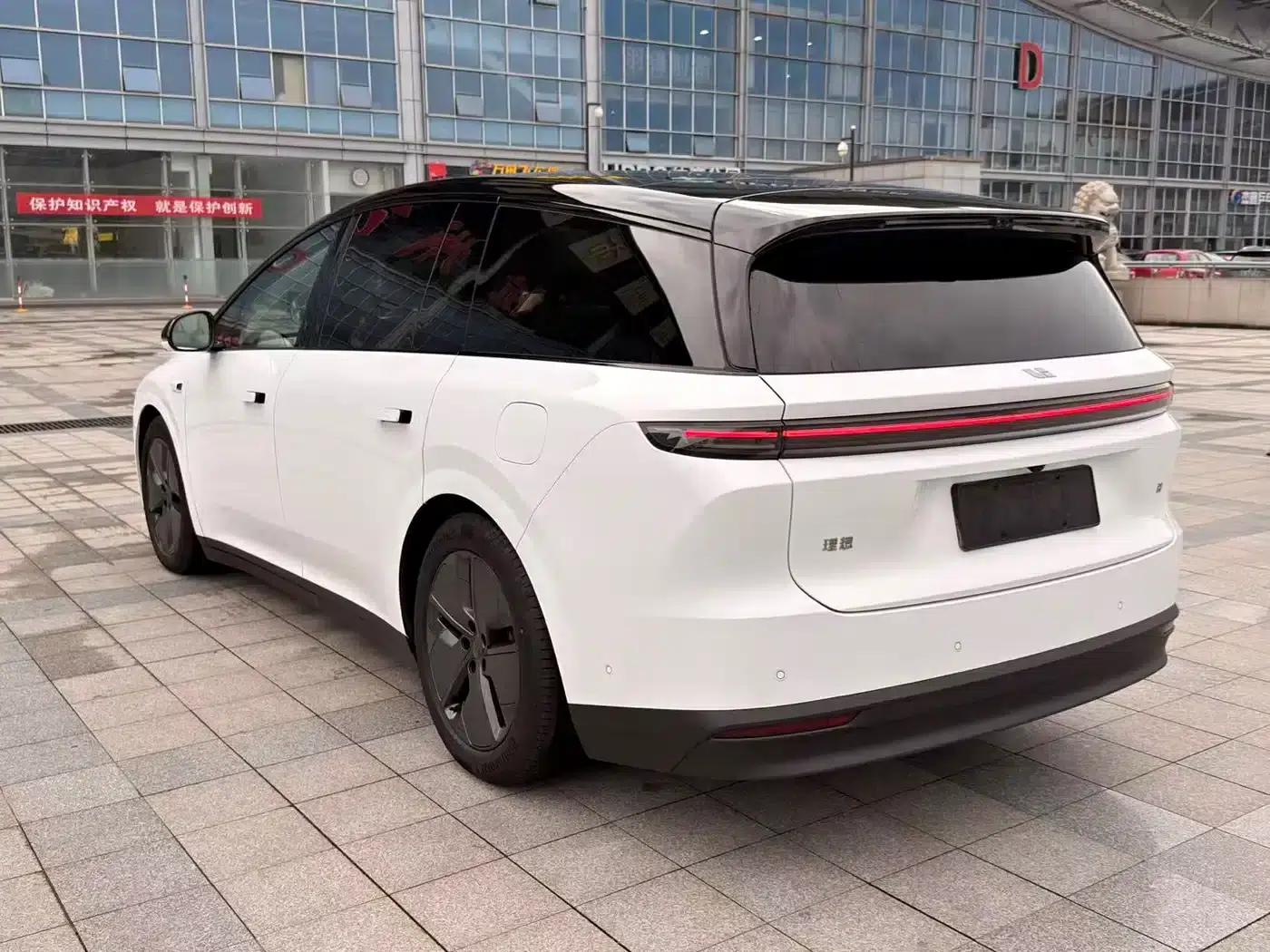 Li Auto i8 2025 Standard Edition — миниатюра 6