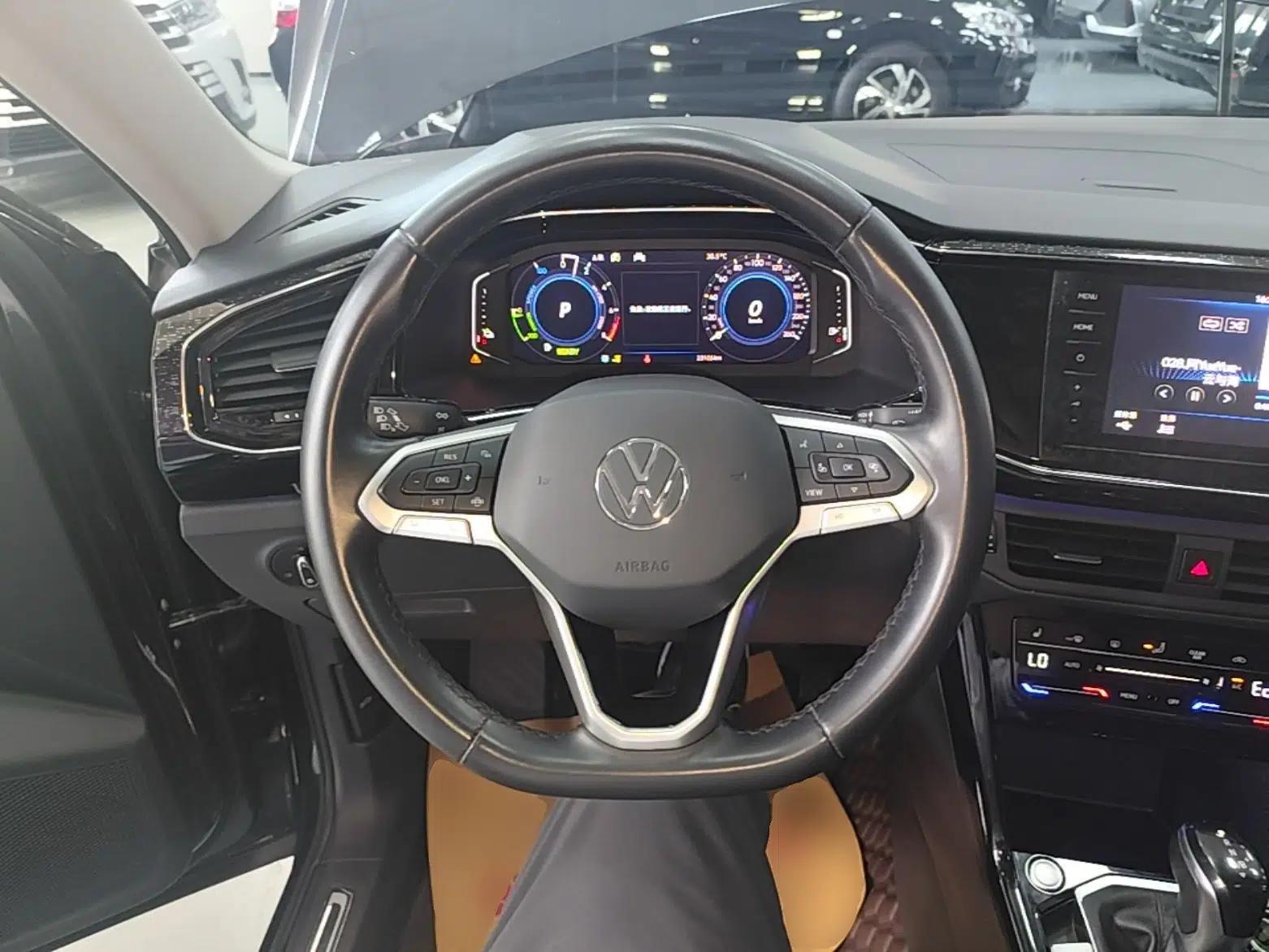 Volkswagen Tayron GTE Plug-in Hybrid — миниатюра 13
