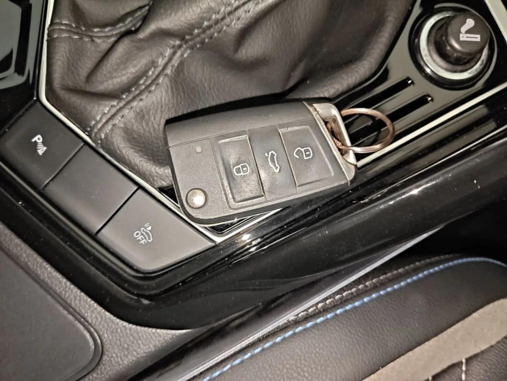 Volkswagen Tayron GTE Plug-in Hybrid 2022 1.4T Luxury Edition — миниатюра 28