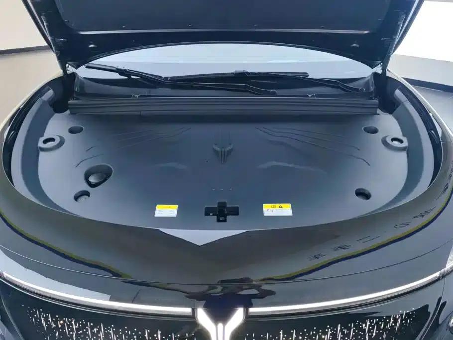 Voyah 2025 Four-Wheel Drive Qiankun Edition — миниатюра 10