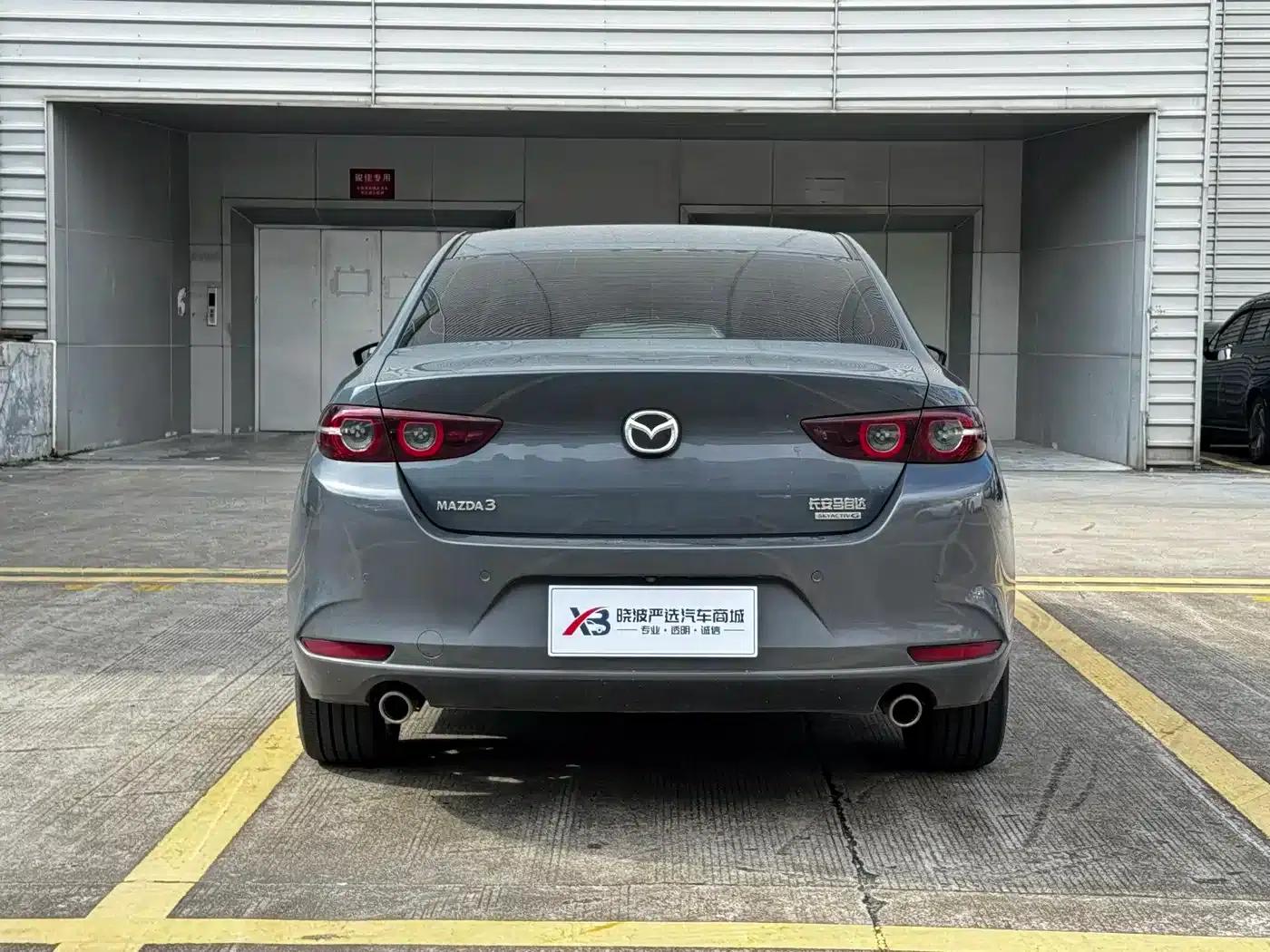 Mazda3 Axela 2022 2.0L Automatic Premium Black Edition — миниатюра 2