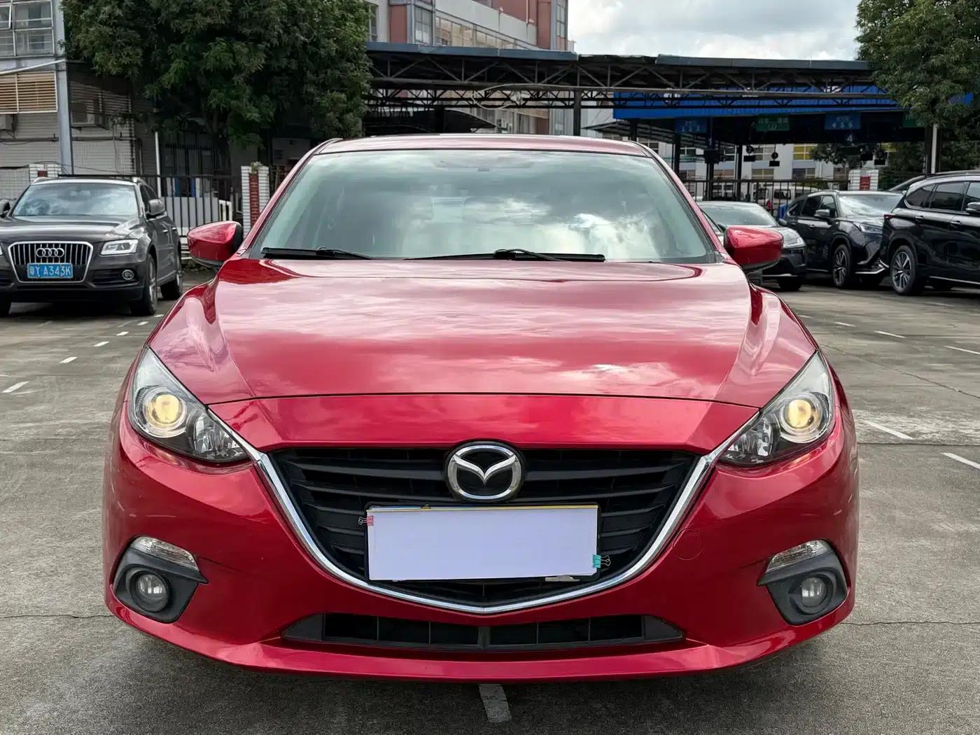 Mazda3 Axela 2016 Hatchback 1.5L Automatic Luxury — миниатюра 2