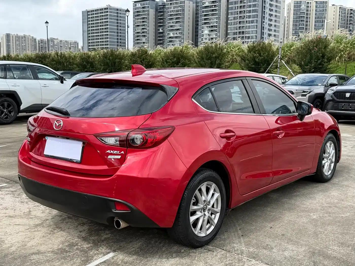 Mazda3 Axela 2016 Hatchback 1.5L Automatic Luxury — миниатюра 14