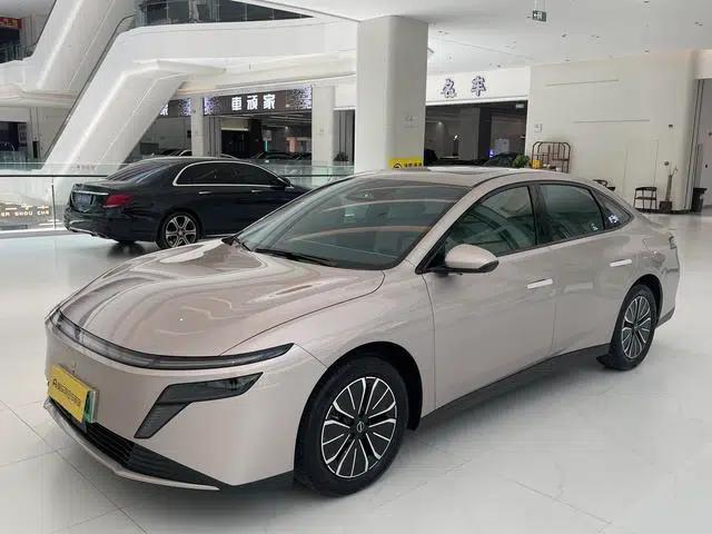 Nissan N6 2026 180 Max