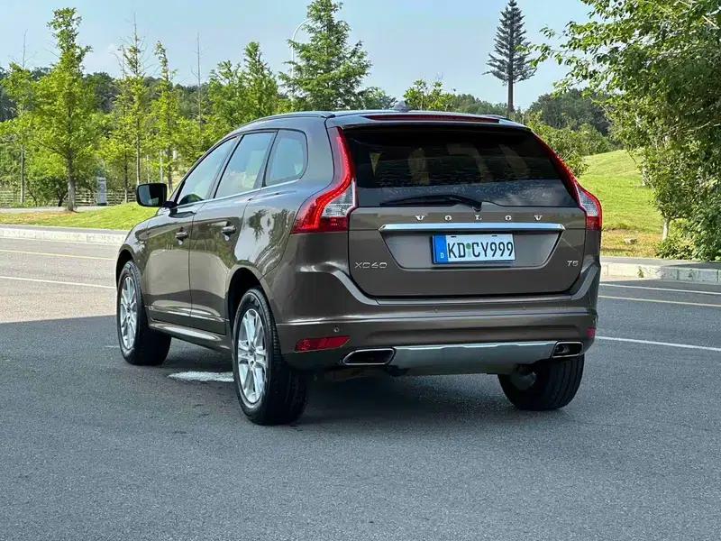 2015 Volvo XC60 T5 Smart Edition — миниатюра 4