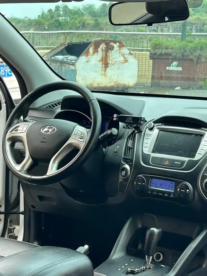 Hyundai ix35 2015 2.0L Automatic 2WD Smart Model (National IV Emission Standard) — миниатюра 10