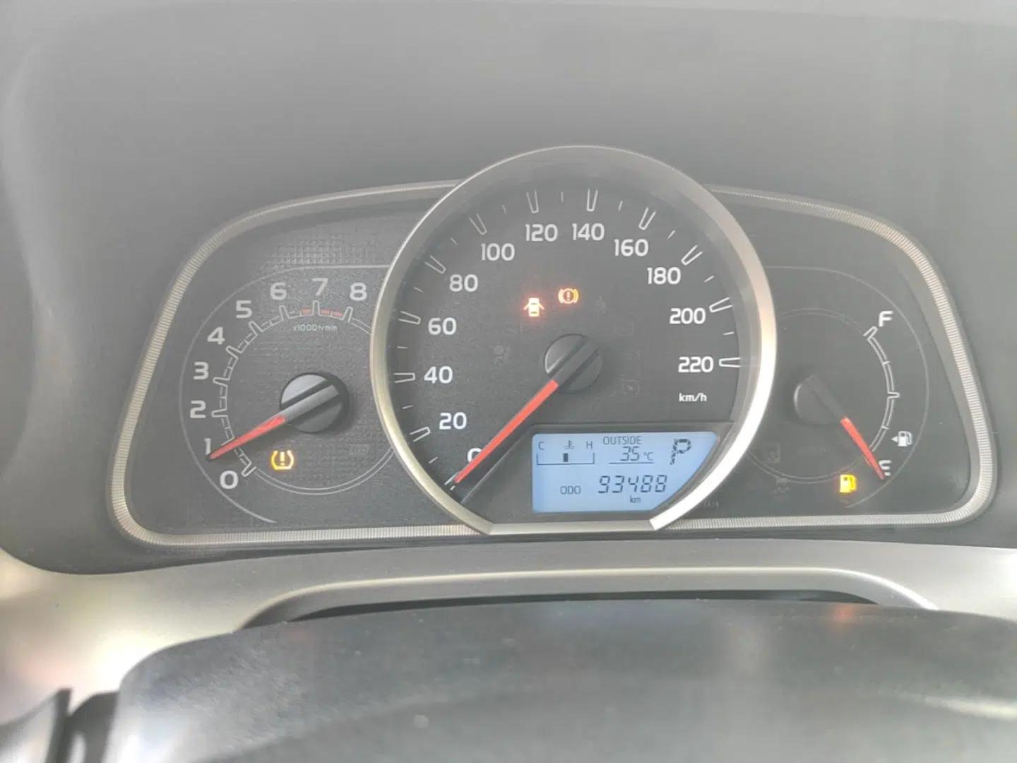 Toyota RAV4 2015 2.0L CVT Two-Wheel Drive Fashion Edition — миниатюра 14