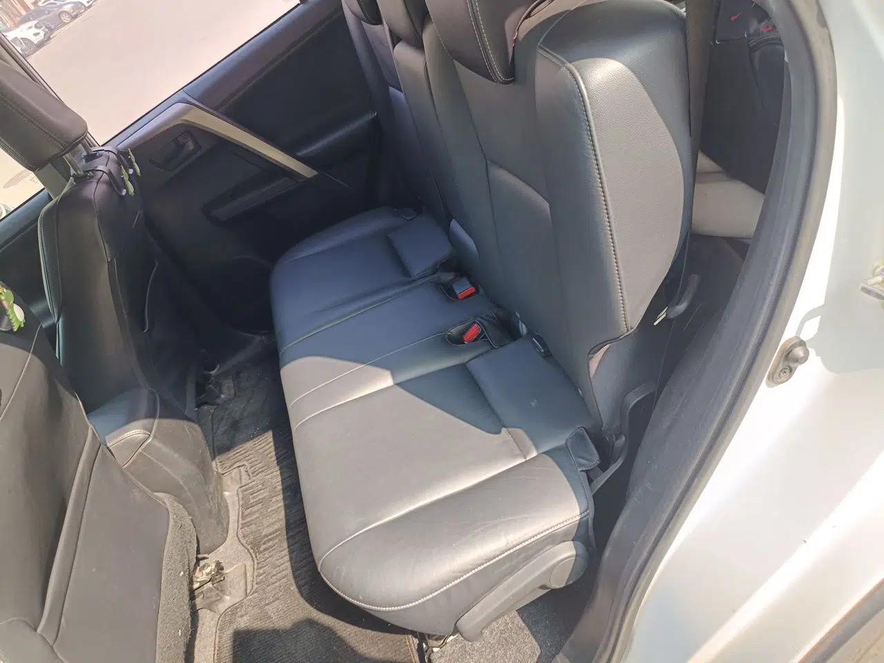 Toyota RAV4 2013 2.5L Automatic 4x4 Elite Edition — миниатюра 17
