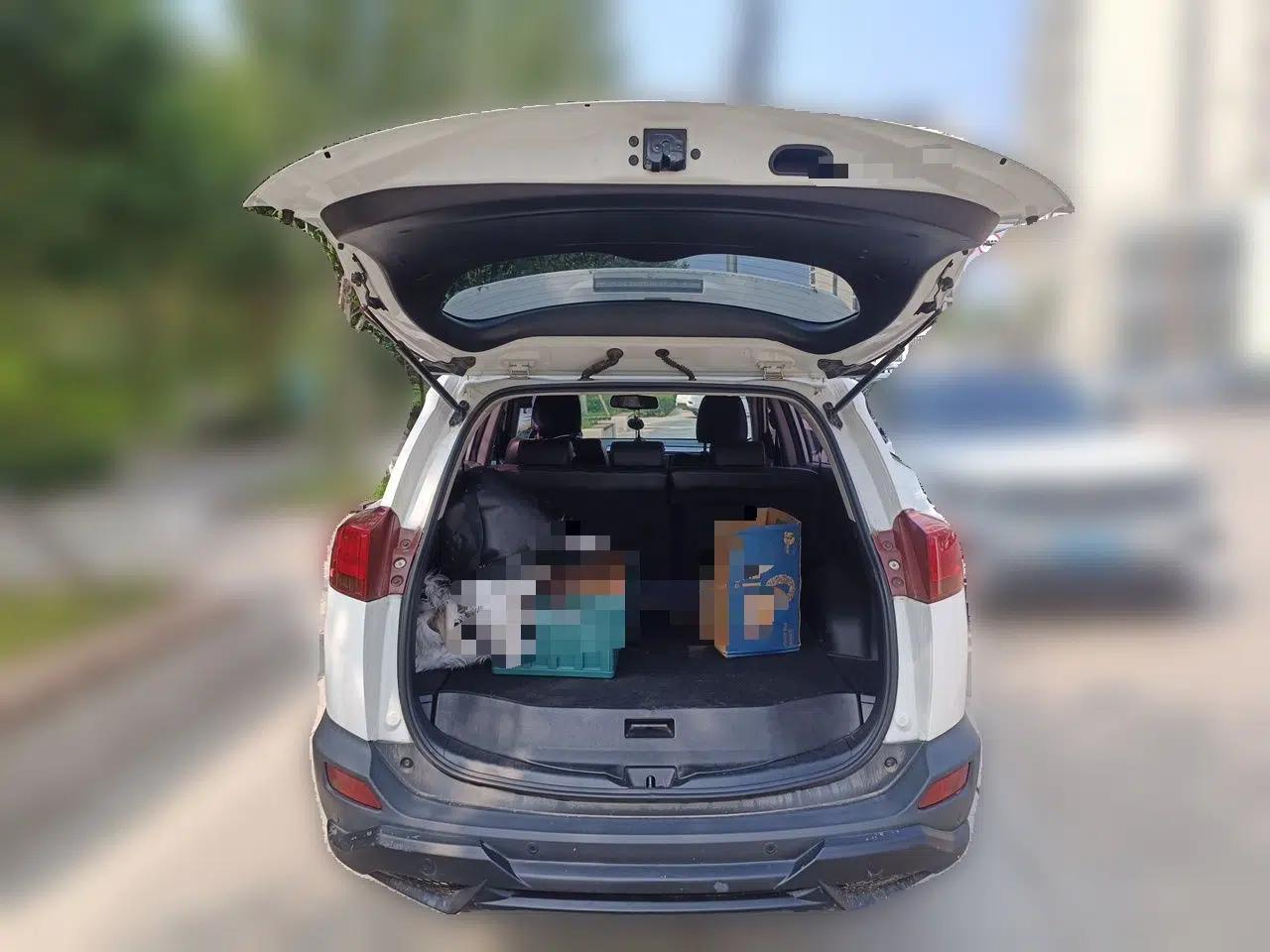 Toyota RAV4 2013 2.5L Automatic 4x4 Elite Edition — миниатюра 19