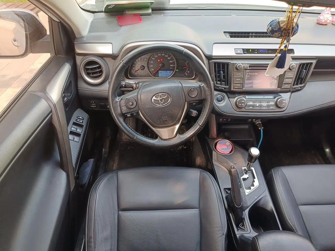 Toyota RAV4 2013 2.5L Automatic 4x4 Elite Edition — миниатюра 10