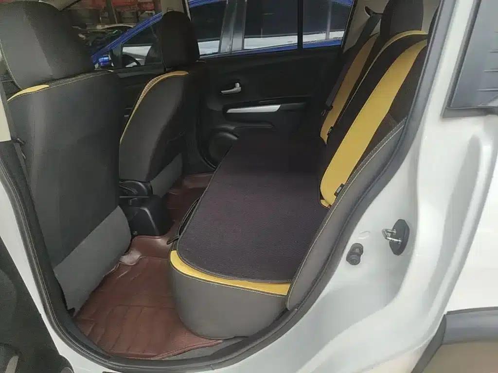 Venucia R50X 2013 1.6L Automatic — миниатюра 17