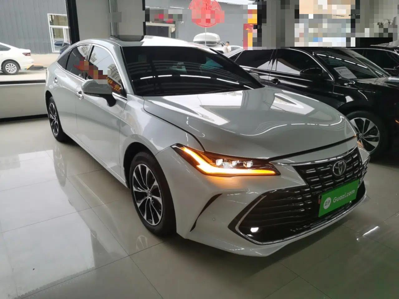 Toyota Avalon 2022 2.0L Luxury Edition — миниатюра 3