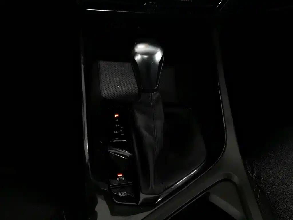Roewe i5 2021 1.5L CVT Platinum Edition — миниатюра 13