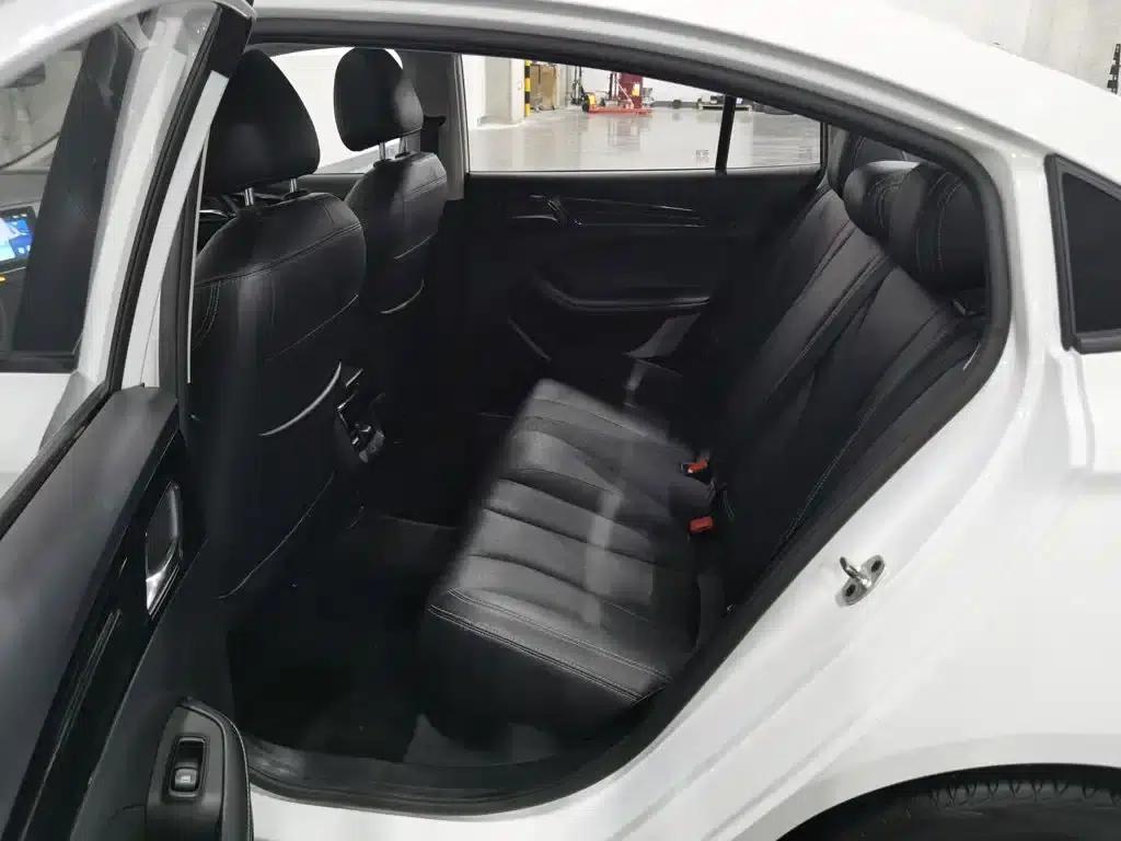 Roewe i5 2021 1.5L CVT Platinum Edition — миниатюра 15