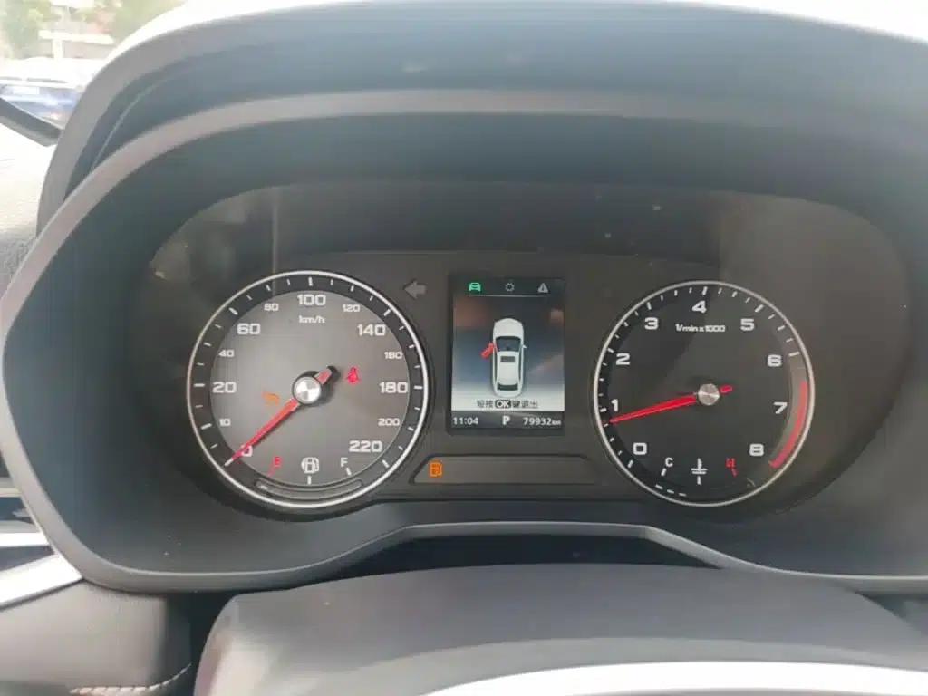 Roewe i5 2019 1.5L Automatic 4G Connected Flagship Edition — миниатюра 12