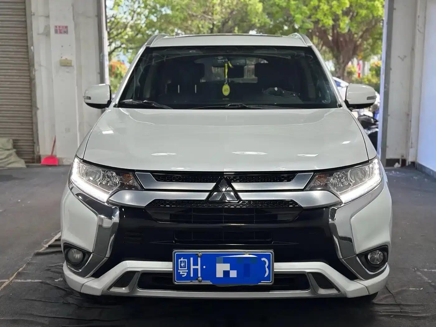 Outlander 2021 2.0L 2WD Enjoy Edition 5-seater — миниатюра 2
