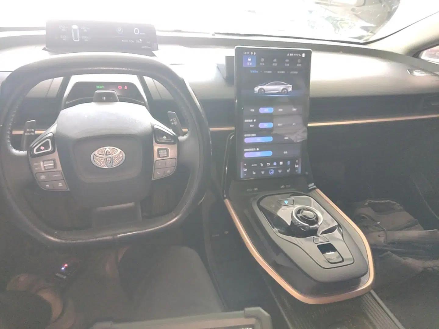 Toyota bZ3 2023 616 km Long-Range Premium — миниатюра 12