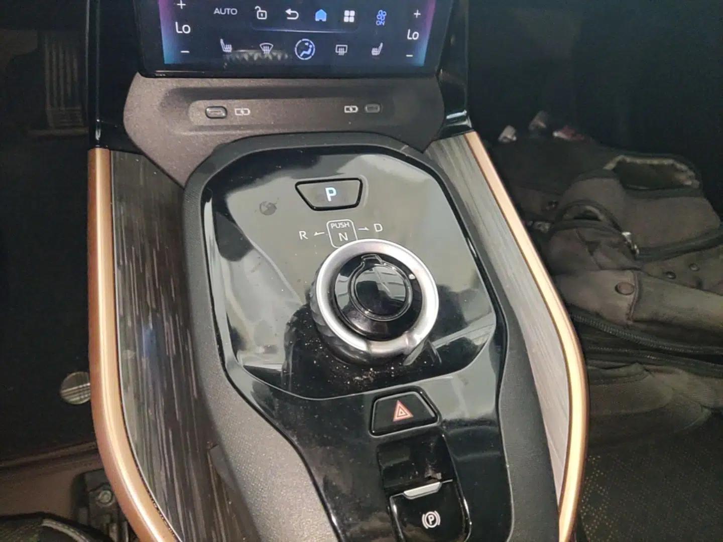 Toyota bZ3 2023 616 km Long-Range Premium — миниатюра 16