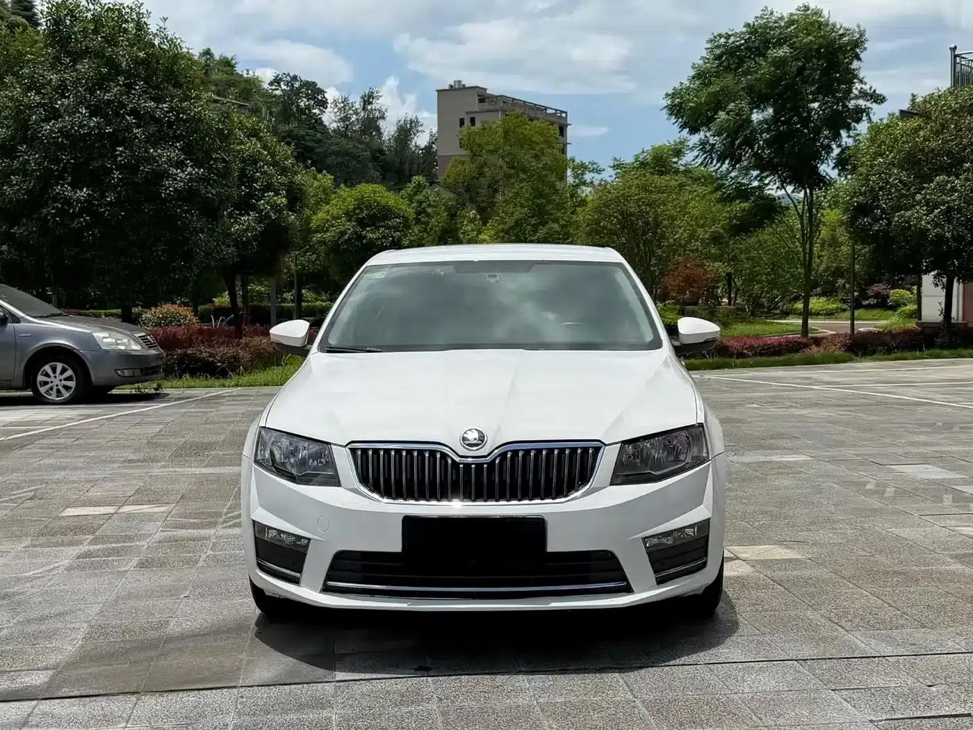 Octavia 2017 1.6L Automatic Comfort Edition — миниатюра 2