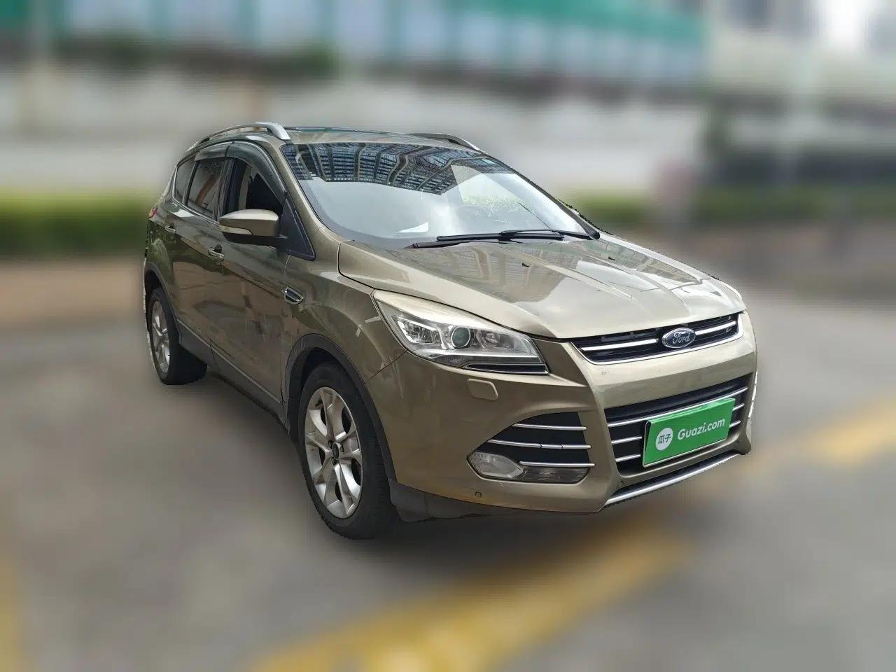 Ford Kuga 2013 2.0L GTDi Four-Wheel-Drive Sport Model — миниатюра 3