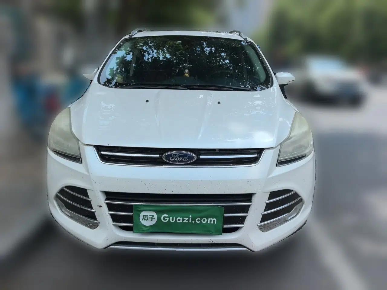 Ford Kuga 2013 1.6L GTDi 4x4 Elite Model — миниатюра 2