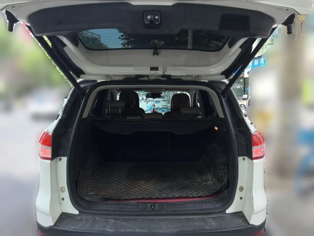 Ford Kuga 2013 1.6L GTDi 4x4 Elite Model — миниатюра 19
