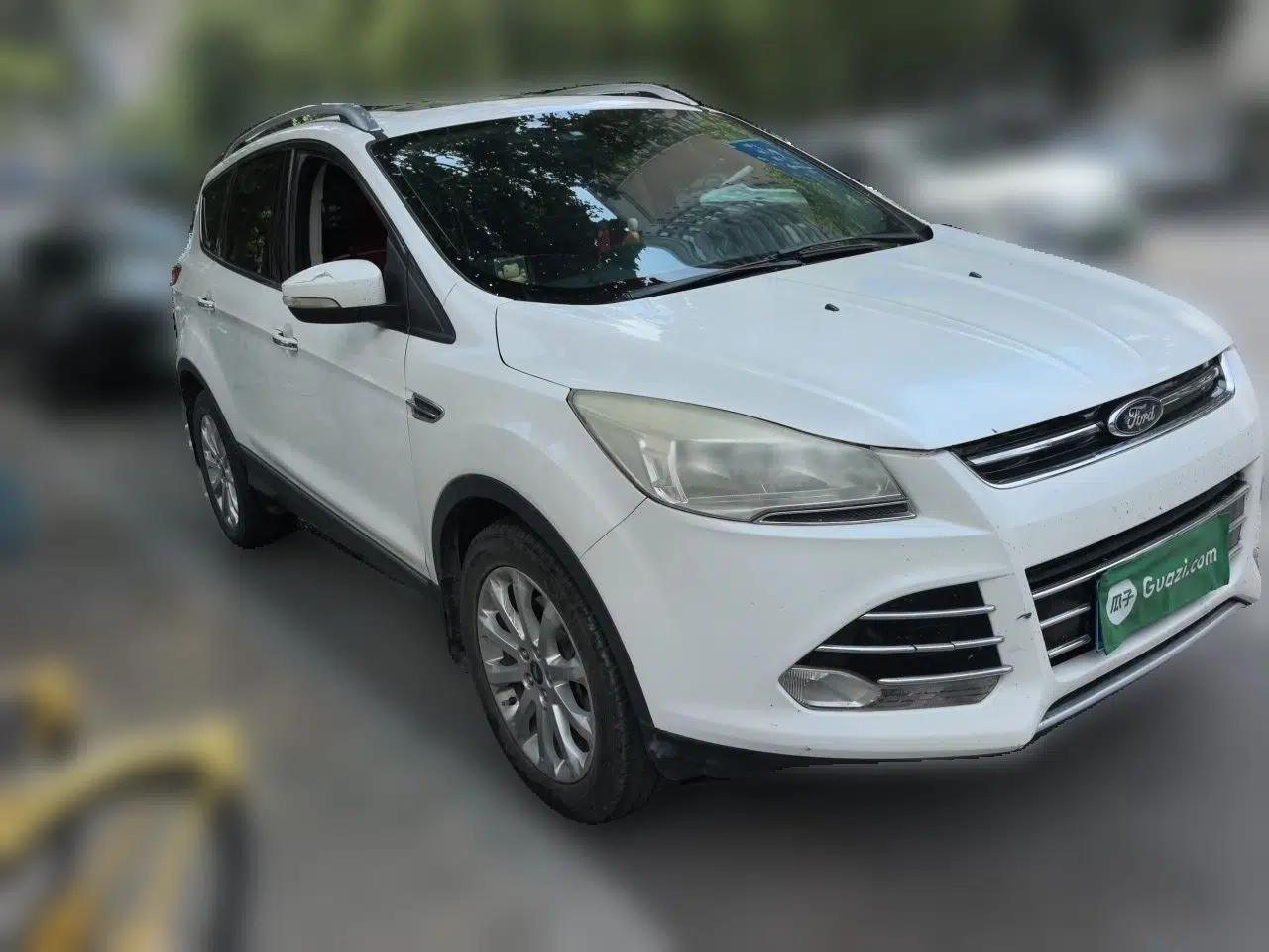Ford Kuga 2013 1.6L GTDi 4x4 Elite Model — миниатюра 3