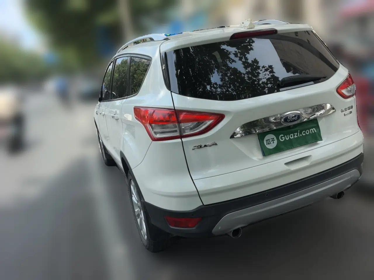Ford Kuga 2013 1.6L GTDi 4x4 Elite Model — миниатюра 4