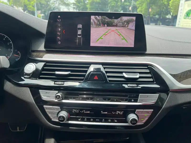 2019 BMW 5 Series 530Li Leading Edition M Sport Package — миниатюра 13