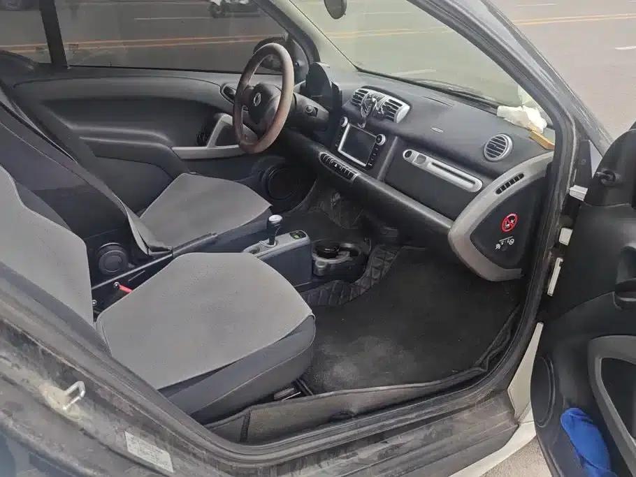 2012 Smart Fortwo 1.0 MHD Hardtop Comfort Edition — миниатюра 8