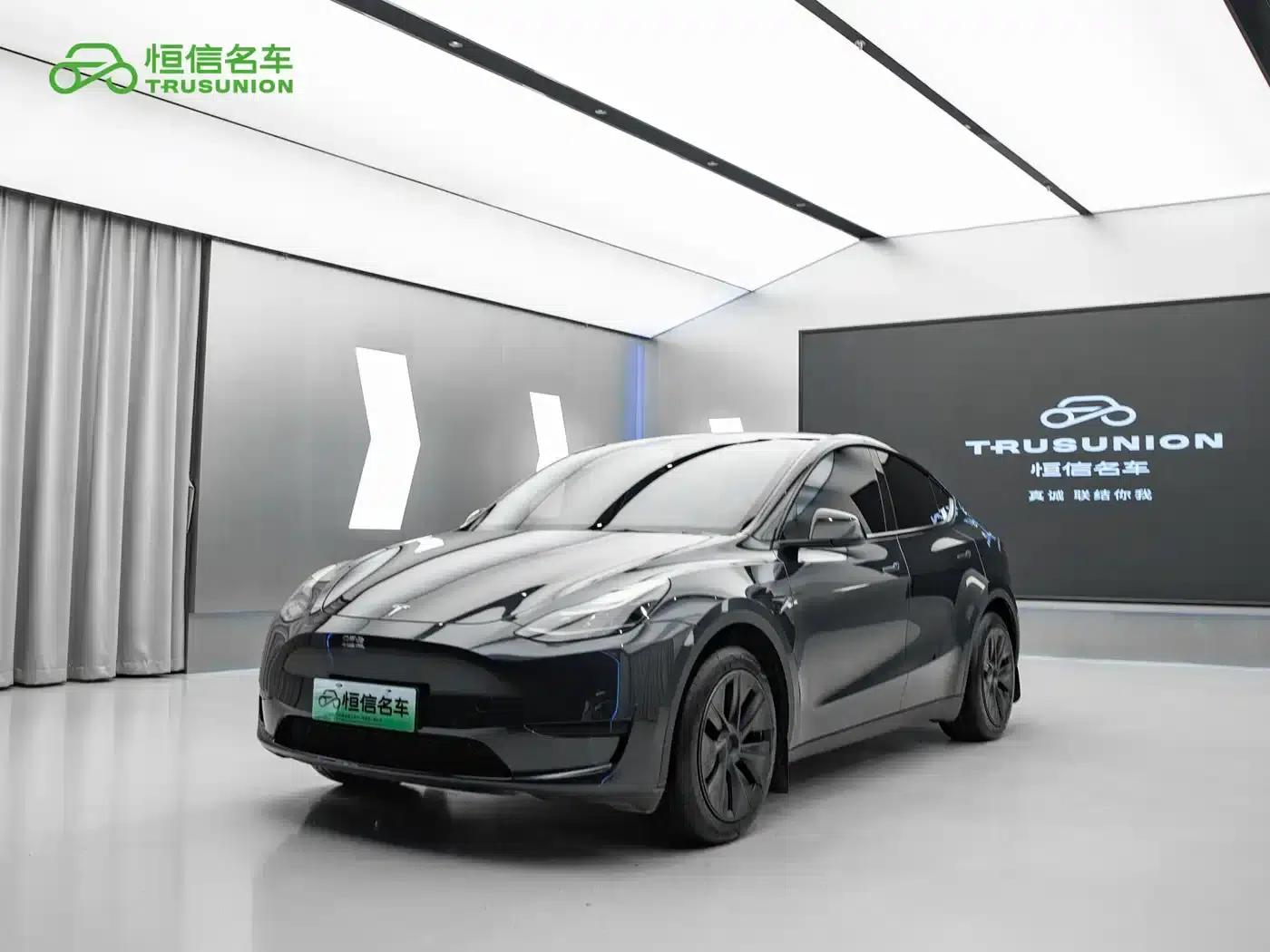 Model Y 2024 Rear-Wheel Drive — миниатюра 1