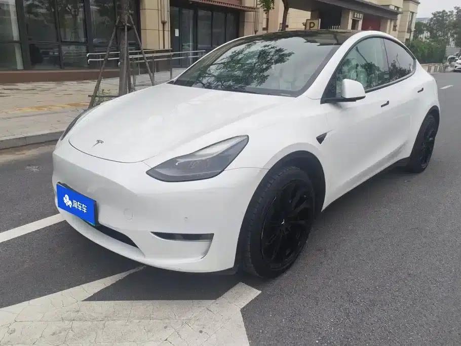 Model Y 2021 Facelift II - Long Range All-Wheel Drive — миниатюра 1