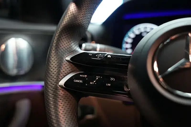 Mercedes-Benz E-Class 2021 Facelift E 300 L Premium Sport Sedan — миниатюра 18