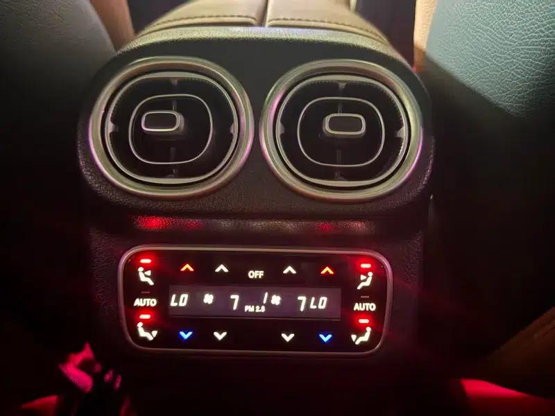 2024 Mercedes-Benz GLC 300 L 4MATIC Dynamic 5-seater — миниатюра 8