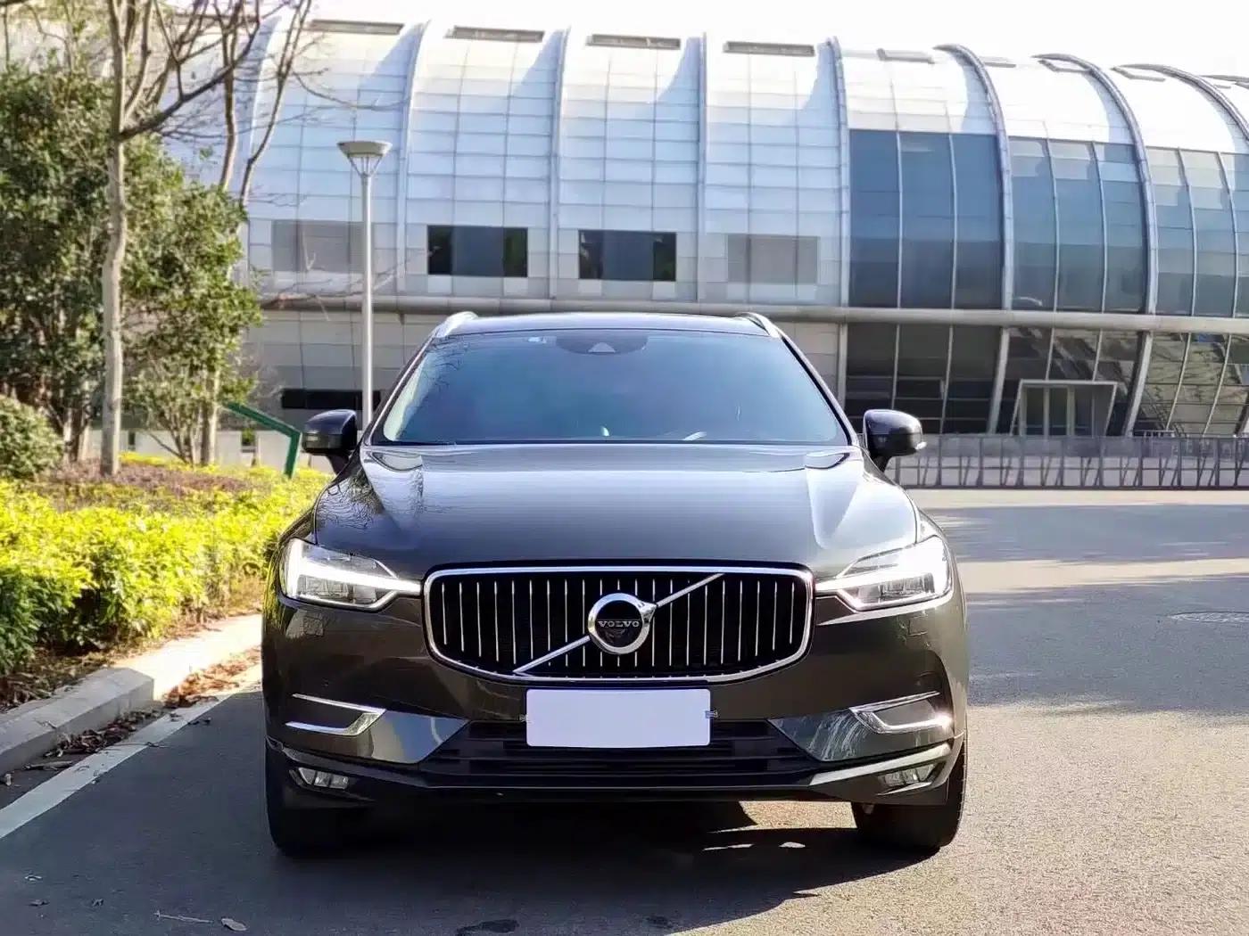 2020 Volvo XC60 T5 AWD Inscription Luxury Edition — миниатюра 2