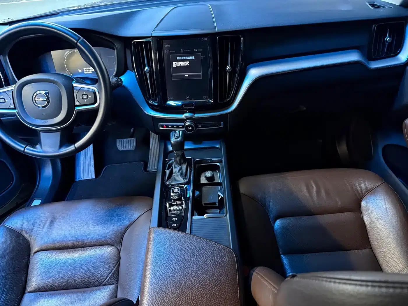 2020 Volvo XC60 T5 AWD Inscription Luxury Edition — миниатюра 12