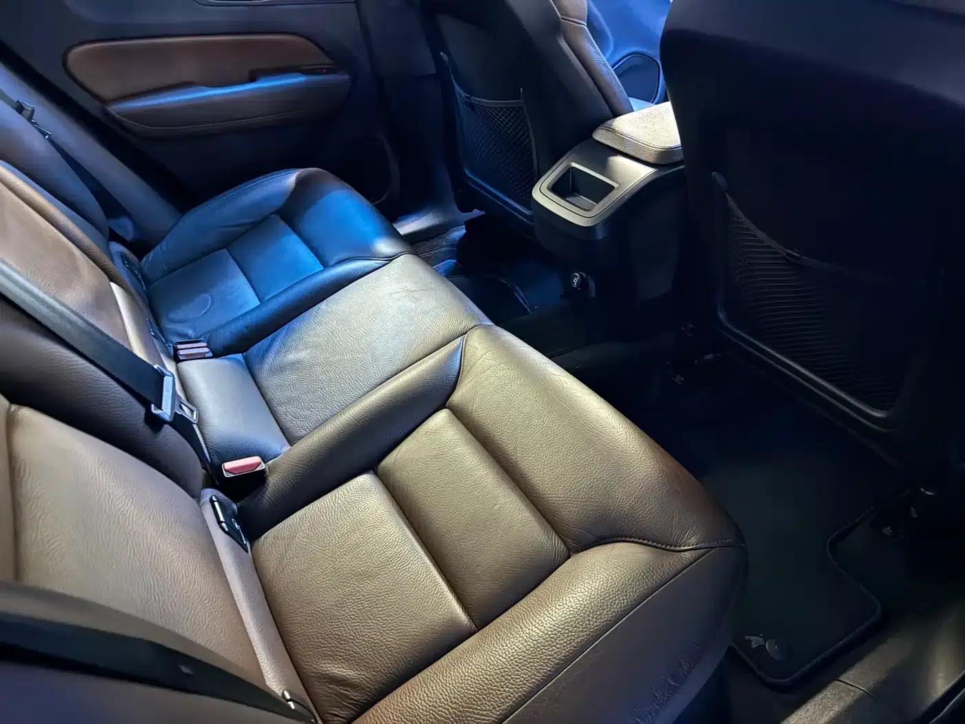 2020 Volvo XC60 T5 AWD Inscription Luxury Edition — миниатюра 14